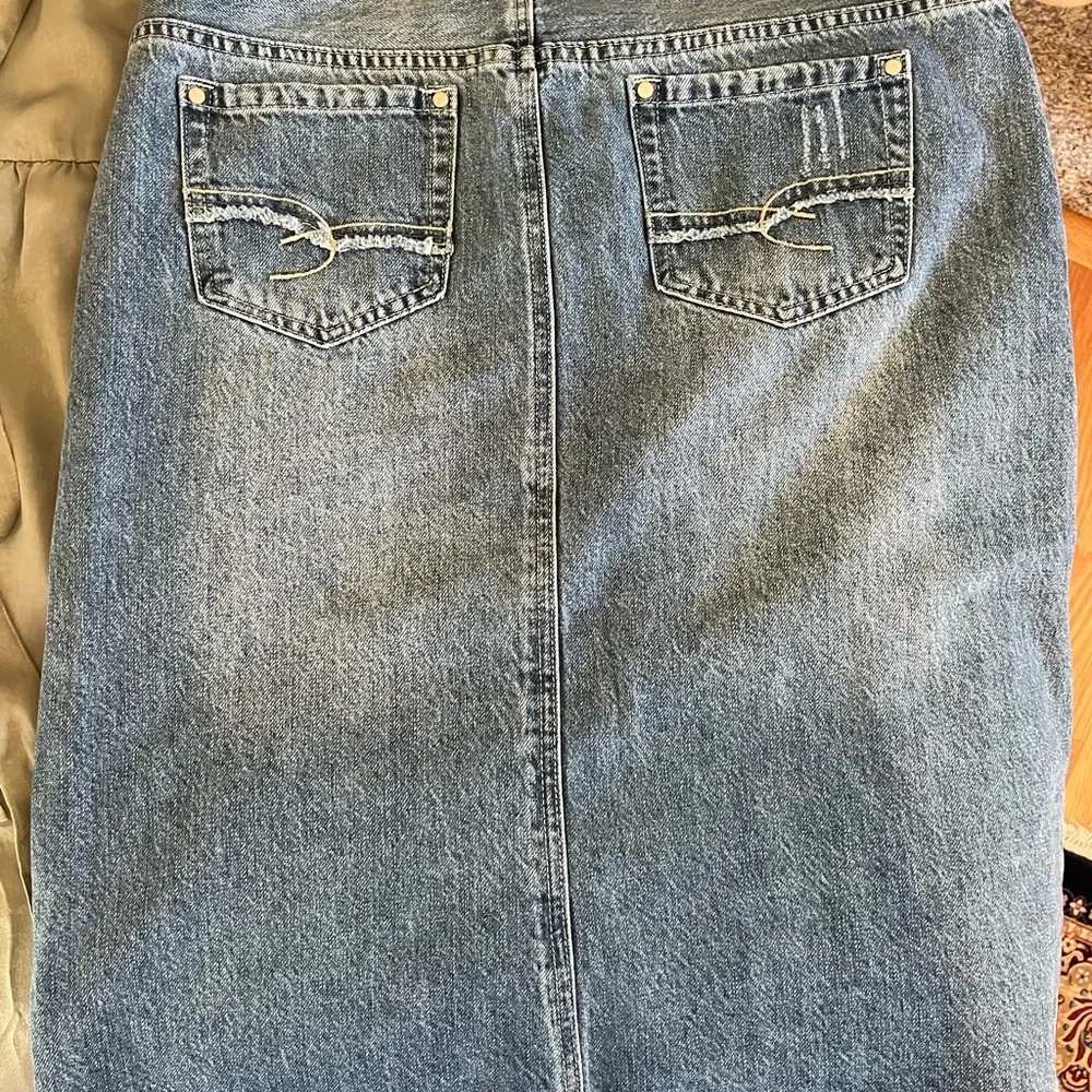 NWOT, JEAN MIDI SKIRT, Inherit clothing company, Jean skirt - Picture 2 of 4